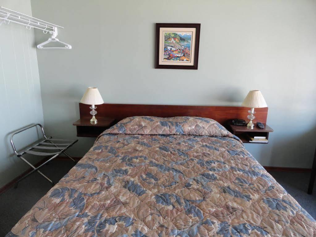 Oceanside Villas Sechelt Dış mekan fotoğraf