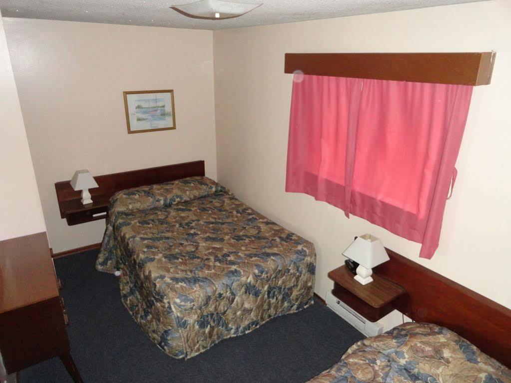 Oceanside Villas Sechelt Dış mekan fotoğraf